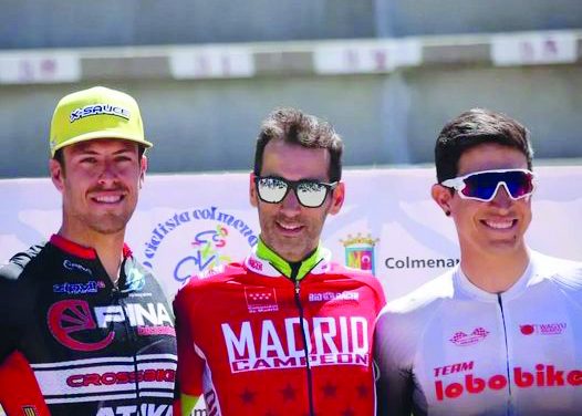 Tres maillots recién estrenados 